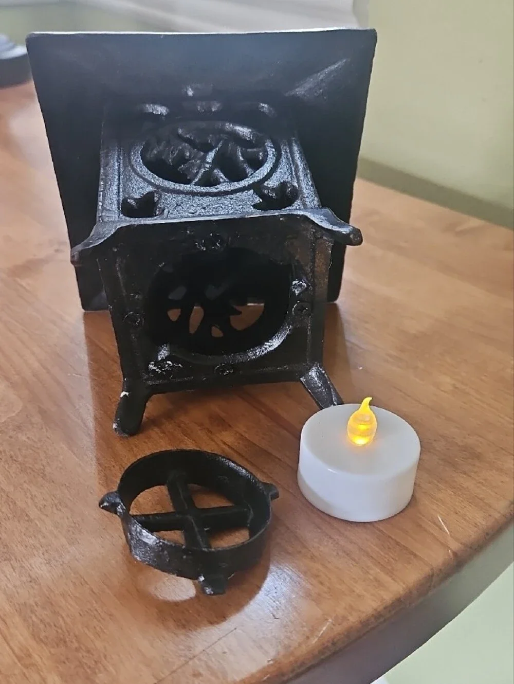 Black Metal Pagoda-Style Decorative Lantern - Unbranded